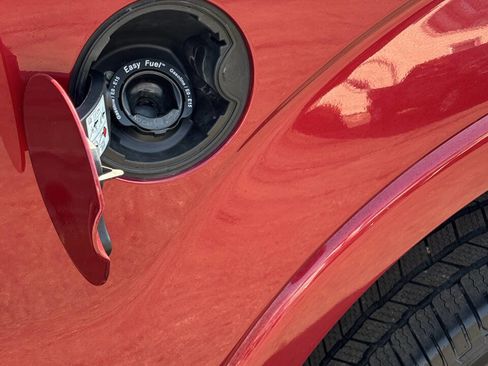 Used 2014 Ford F150 Platinum image 31