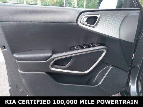 Certified 2025 Kia Soul LX FWD image 17