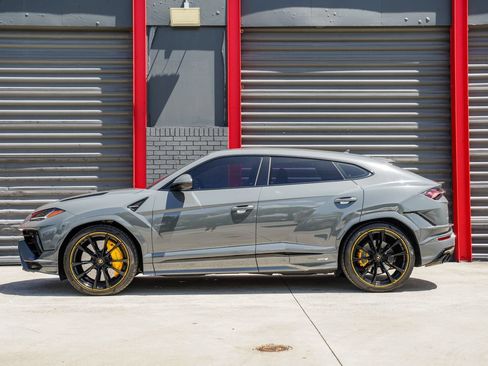 Used 2023 Lamborghini Urus S AWD/4WD image 5