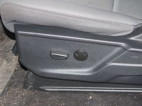 Used 2024 Ford F150 XLT w/ FX4 Off-Road Package image 18