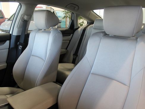 Used 2021 Honda Accord LX image 14