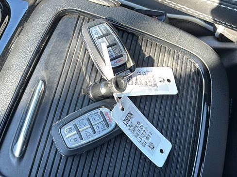 New 2026 Chrysler Pacifica Limited image 43