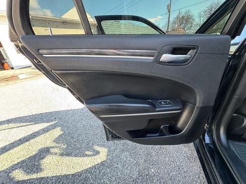 Used 2019 Chrysler 300 Touring w/ Sport Appearance Package image 32