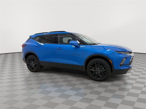 Certified 2024 Chevrolet Blazer LT w/ Convenience Package image 13