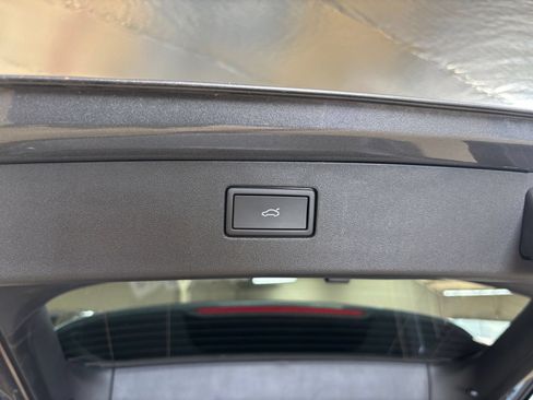 Used 2026 Volkswagen Tiguan SE FWD image 19