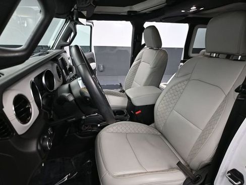 Used 2023 Jeep Wrangler High Altitude image 25