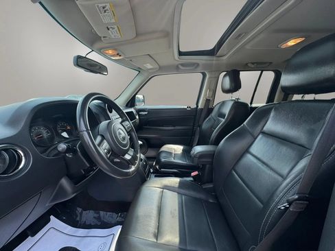 Used 2016 Jeep Patriot High Altitude FWD image 11