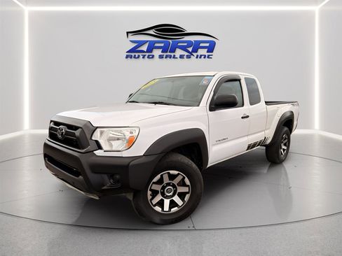 Used 2015 Toyota Tacoma 4x4 Access Cab V6 w/ Convenience Package image 1