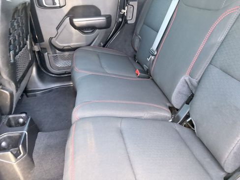 Used 2021 Jeep Wrangler Unlimited Rubicon AWD/4WD image 15