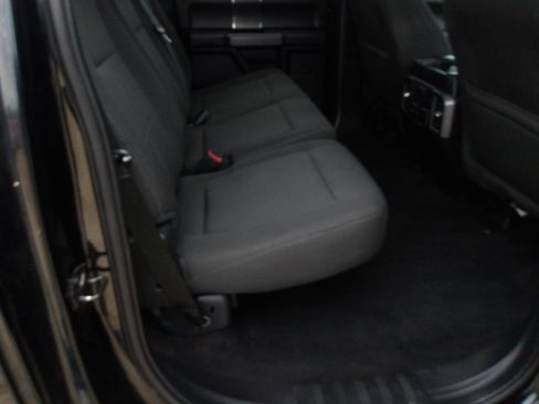 Used 2018 Ford F150 XLT w/ Equipment Group 302A Luxury image 8