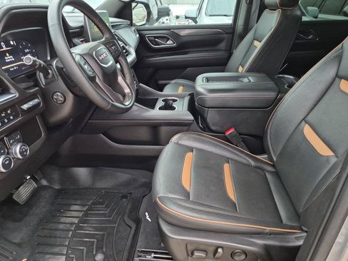 Used 2023 GMC Yukon AT4 w/ AT4 Premium Package AWD/4WD image 11