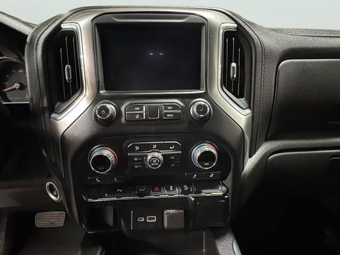 Used 2022 Chevrolet Silverado 1500 RST image 10