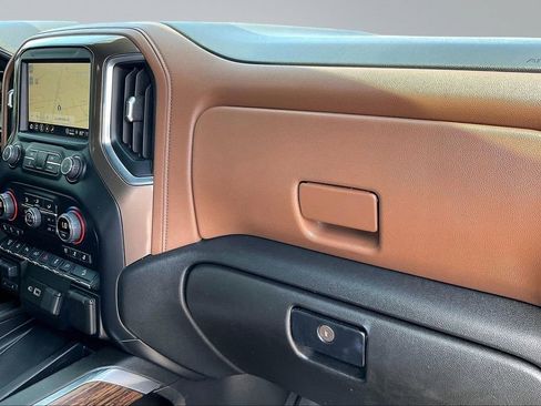 Used 2021 Chevrolet Silverado 2500 High Country w/ Z71 Off-Road Package AWD/4WD image 17