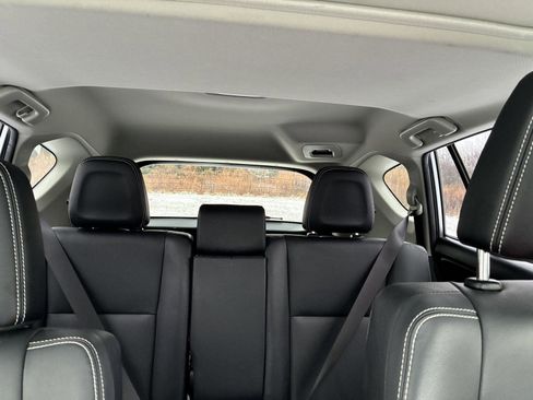 Used 2018 Toyota RAV4 Limited image 26