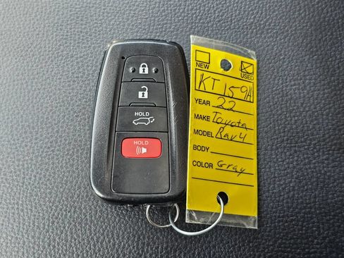 Used 2022 Toyota RAV4 XLE w/ Convenience Package AWD/4WD image 30