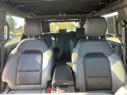 Used 2023 Ford Bronco Black Diamond image 28