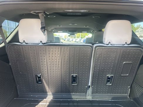 Used 2025 Chevrolet Tahoe Premier image 20