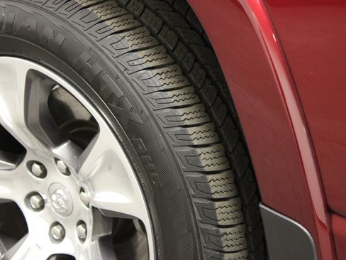 Used 2022 RAM 1500 Laramie image 10