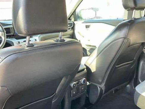 Used 2021 Ford Explorer XLT w/ Equipment Group 202A AWD/4WD image 44