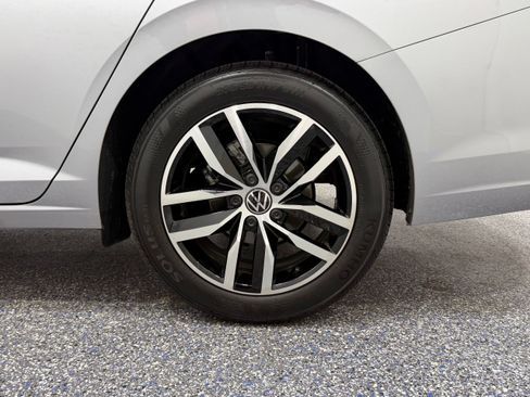 Used 2026 Volkswagen Jetta SE FWD image 12