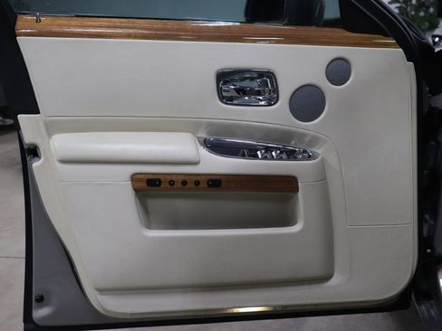 Used 2016 Rolls-Royce Ghost image 9