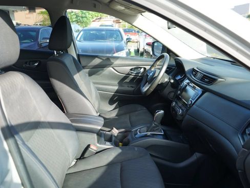 Used 2018 Nissan Rogue SV FWD image 22