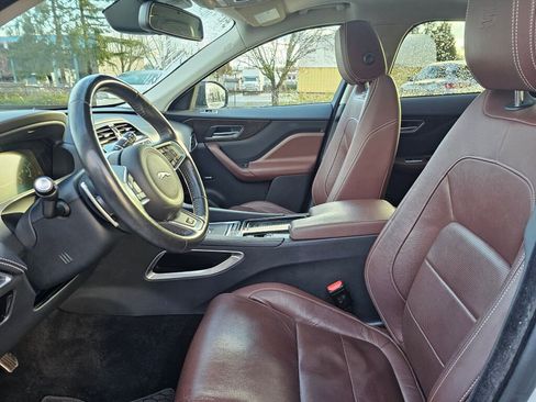 Used 2018 Jaguar F-PACE S image 26