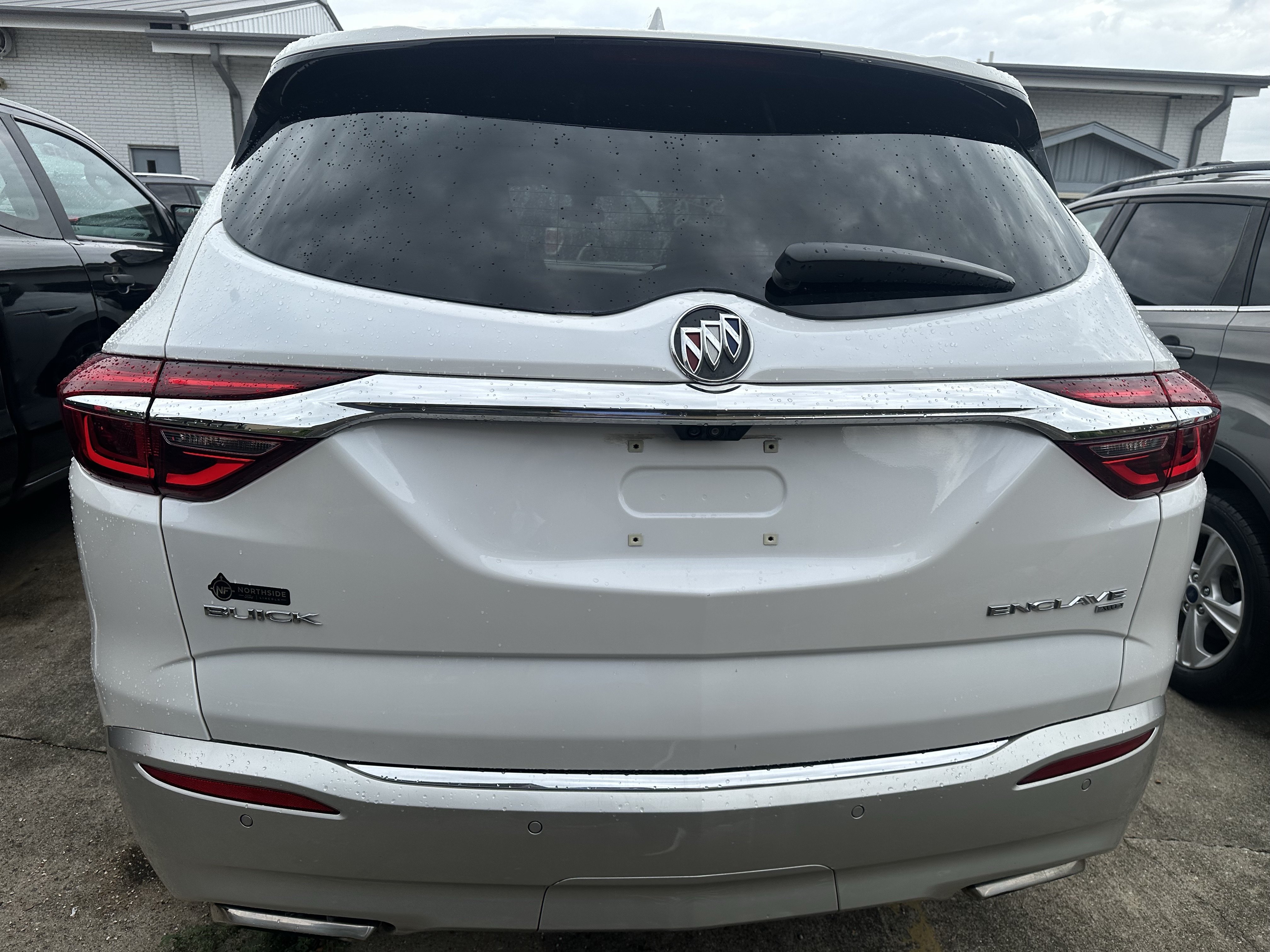 Used 2018 Buick Enclave Avenir w/ Avenir Technology Package AWD/4WD image 8