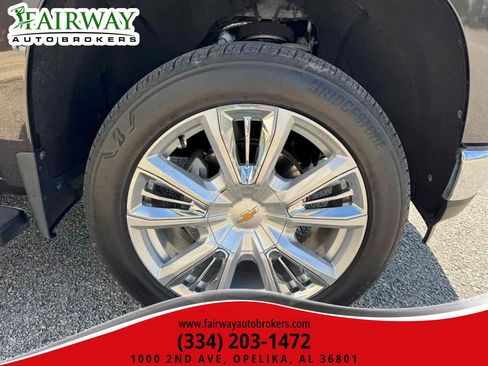 Used 2021 Chevrolet Silverado 1500 LTZ w/ LTZ Convenience Package II AWD/4WD image 36