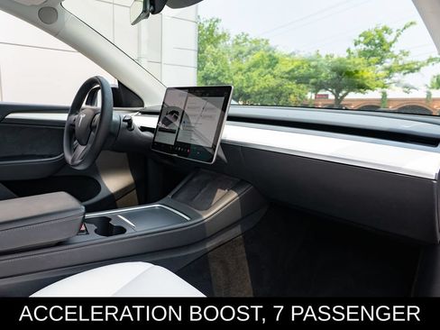 Used 2023 Tesla Model Y Long Range AWD/4WD image 23