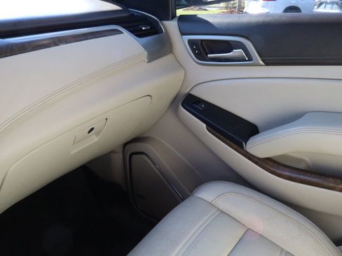 Used 2019 GMC Yukon XL Denali w/ Open Road Package image 31