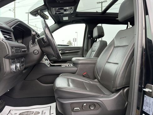 Certified 2022 GMC Yukon XL Denali w/ Denali Premium Package image 8