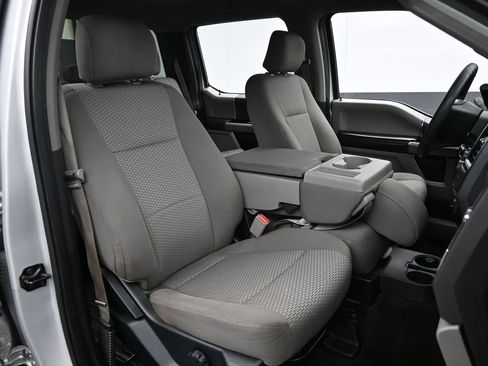 Used 2017 Ford F150 XLT image 24