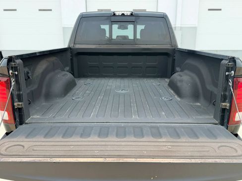 Used 2017 RAM 2500 Laramie w/ Sport Appearance Group AWD/4WD image 32