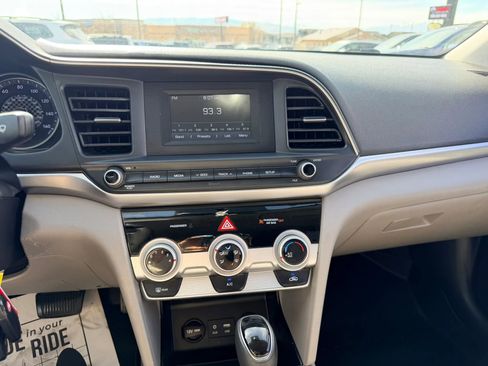 Used 2019 Hyundai Elantra SE w/ Cargo Package image 19