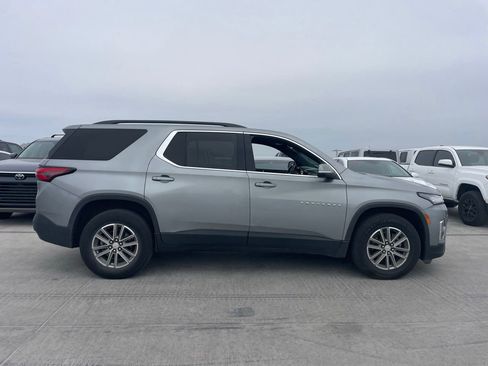 Used 2023 Chevrolet Traverse LT AWD/4WD image 3