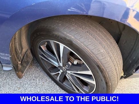 Used 2017 Nissan Pathfinder Platinum w/ Family Entertainment Package AWD/4WD image 4