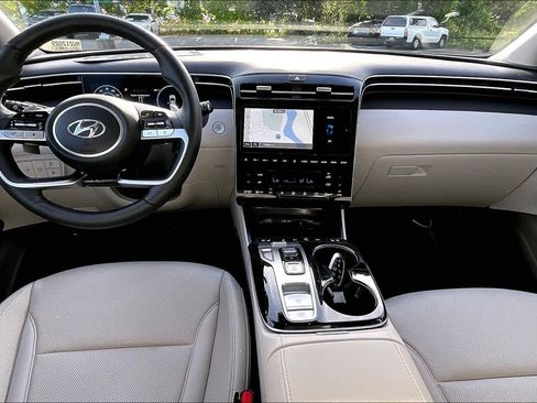 Used 2024 Hyundai Tucson Limited image 15