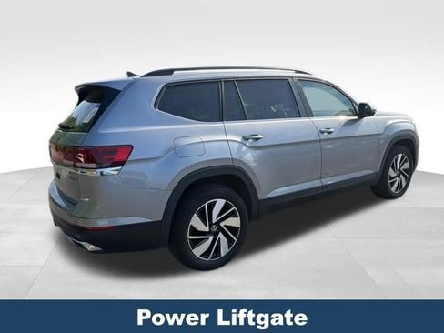 Used 2025 Volkswagen Atlas SE image 6