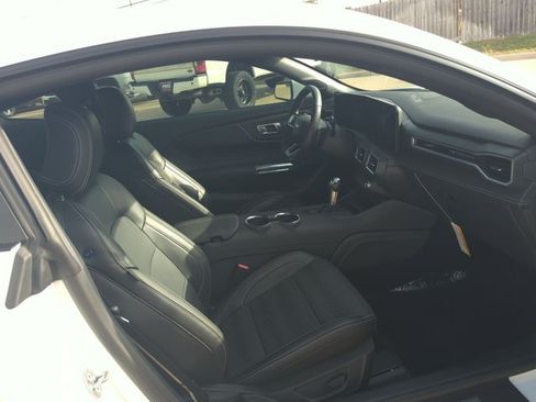 Used 2024 Ford Mustang GT Premium RWD image 19