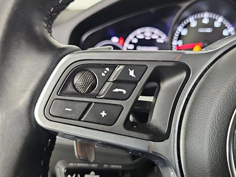 Used 2021 Porsche Cayenne AWD/4WD image 16