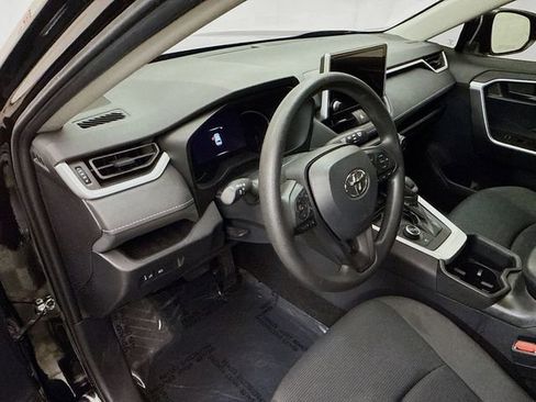 Used 2024 Toyota RAV4 LE image 9