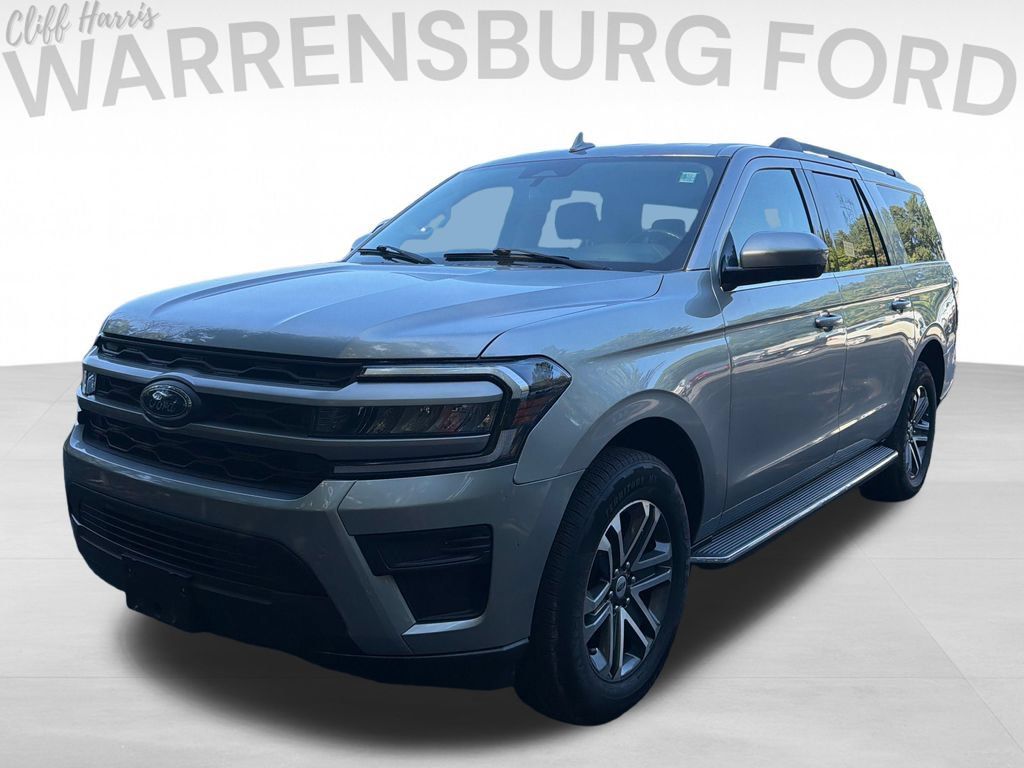 Used 2022 Ford Expedition Max XLT RWD image 3