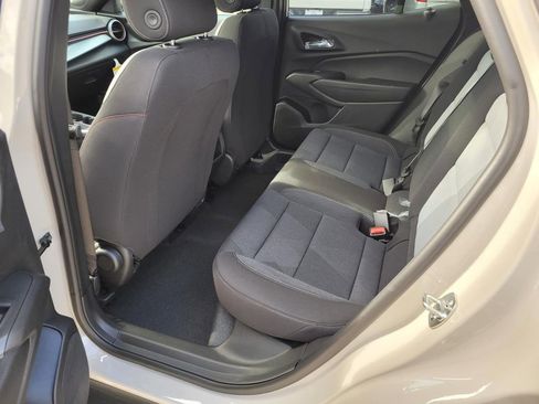 New 2026 Chevrolet Trax RS w/ Sunroof Package FWD image 7