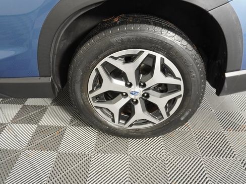 Used 2019 Subaru Forester Premium w/ All-Weather Package image 18