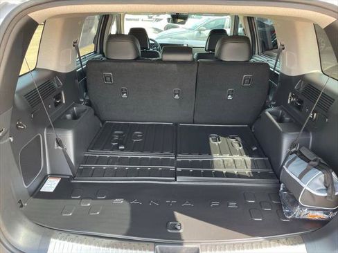 Used 2025 Hyundai Santa Fe Limited FWD image 39
