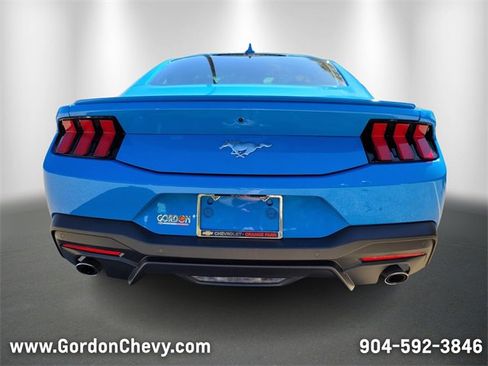 Used 2024 Ford Mustang Premium image 4