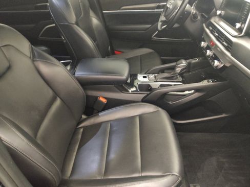 Used 2020 Kia Telluride S w/ S 8 Passenger Seating Package AWD/4WD image 21