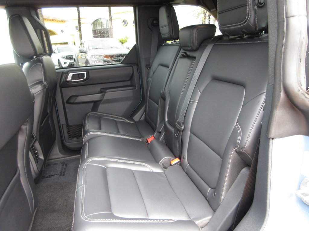 Certified 2025 Ford Bronco Outer Banks AWD/4WD image 25