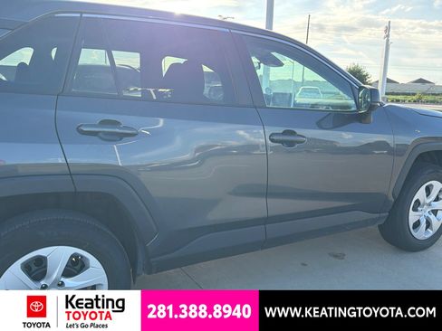 Used 2025 Toyota RAV4 LE AWD/4WD image 2